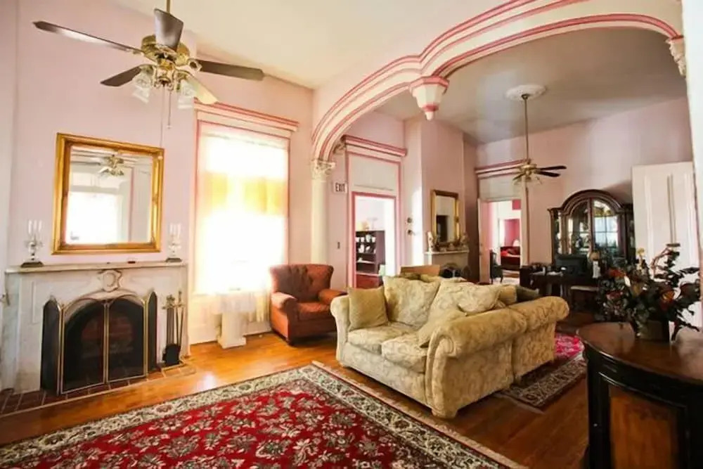 Esplanade Mansion