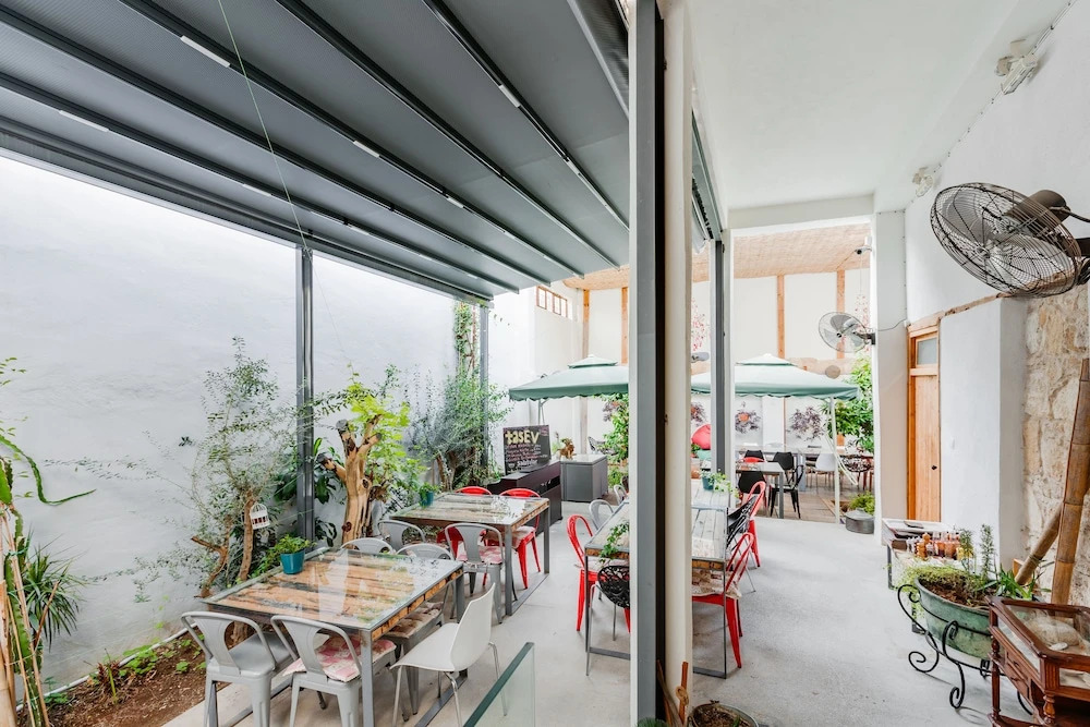 TasEv Boutique Hotel