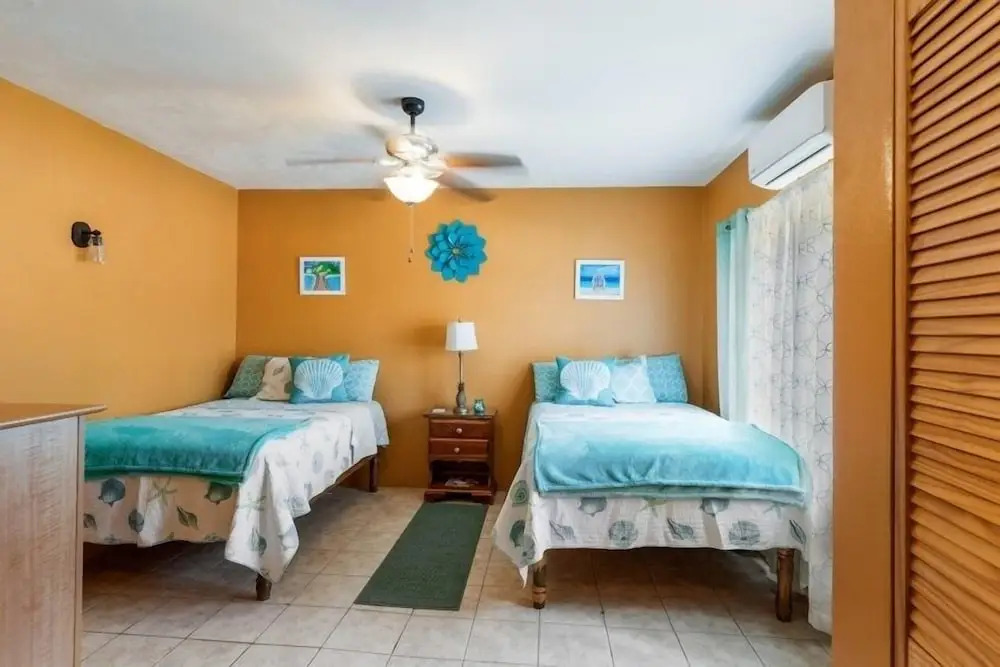 Yanceylargo Estate - Newly Renovated 3 Br Villa W Gorgeous Mountain Views 3 Bedroom Villa by RedAwning