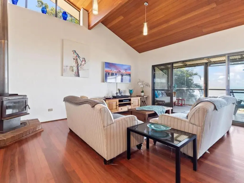 Belle Vue Beach House by Discover Stradbroke
