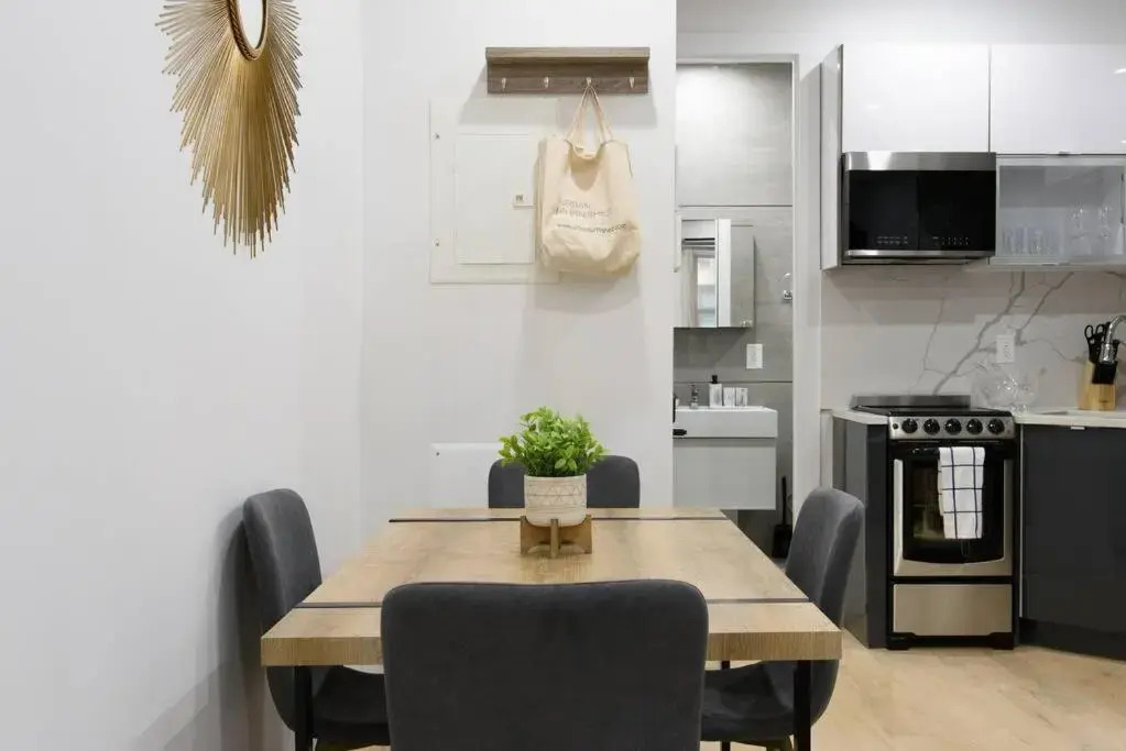 78 2A Brand new 1BR Prime UES WD in Unit