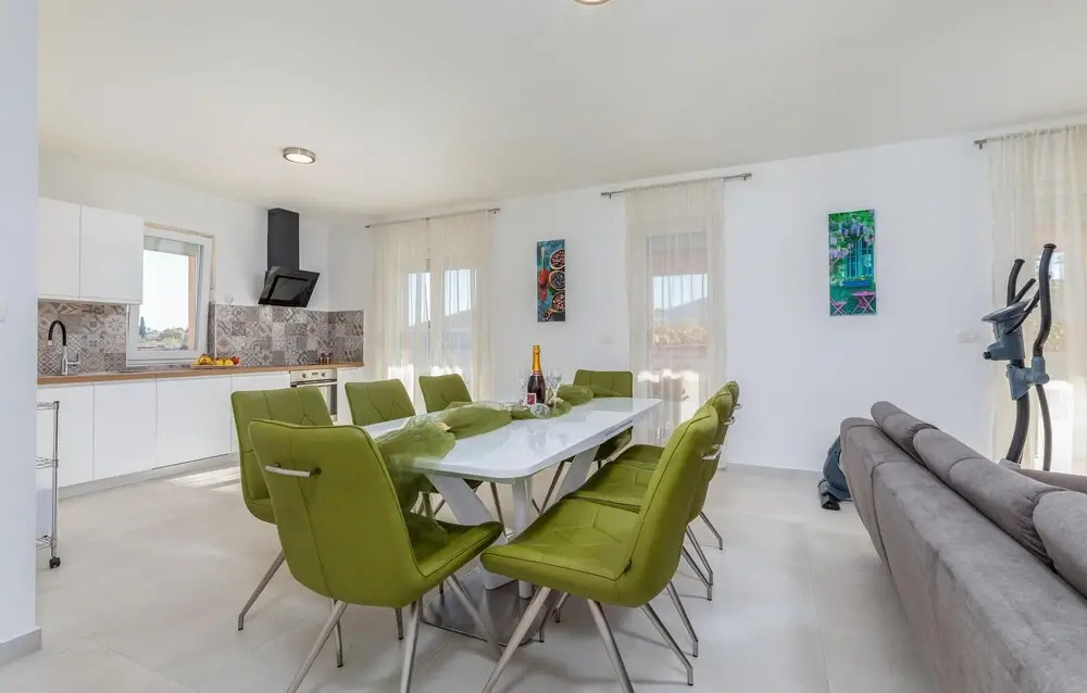 Pet Friendly Home In Sikici