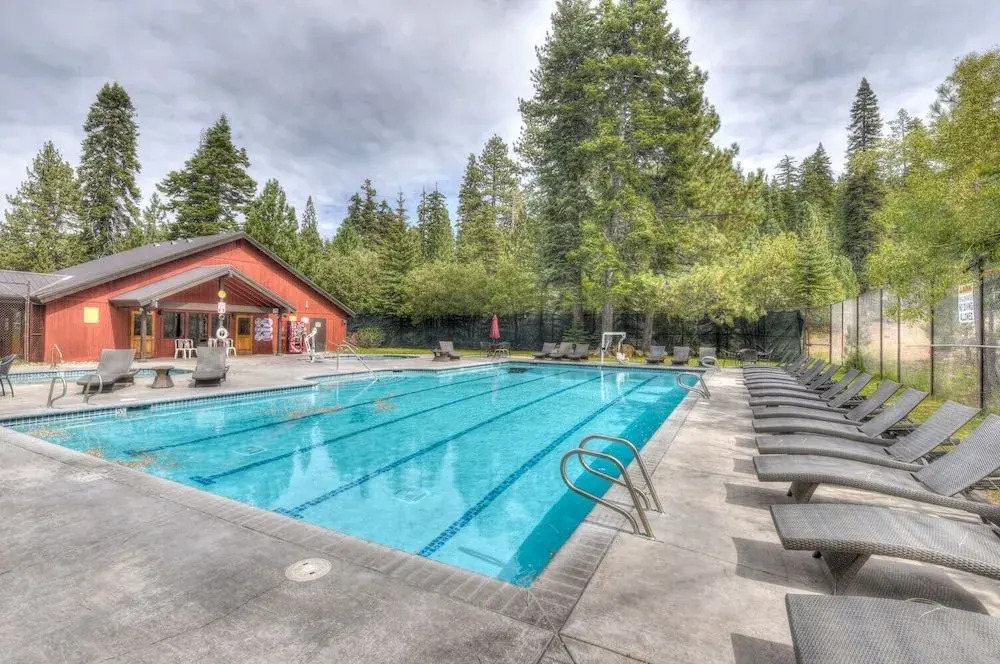 Granlibakken Retreat Near Tahoe Beach!