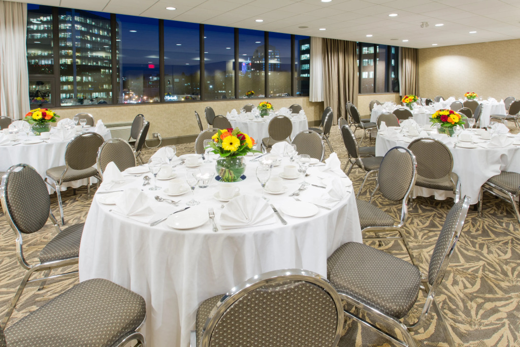 Holiday Inn Vancouver-Centre Broadway by IHG
