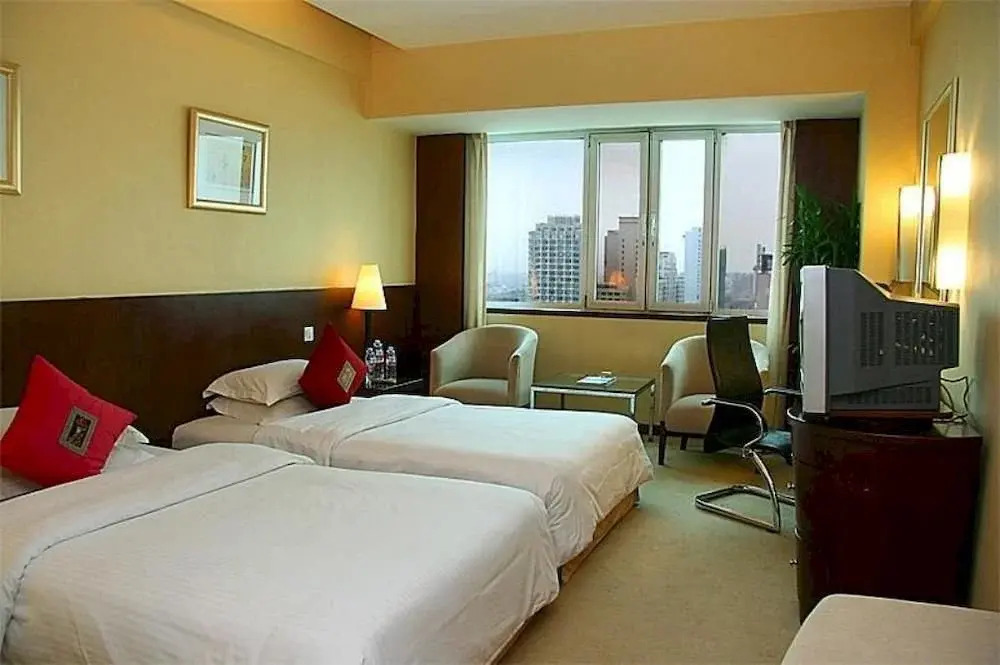 Maxcourt Hotel