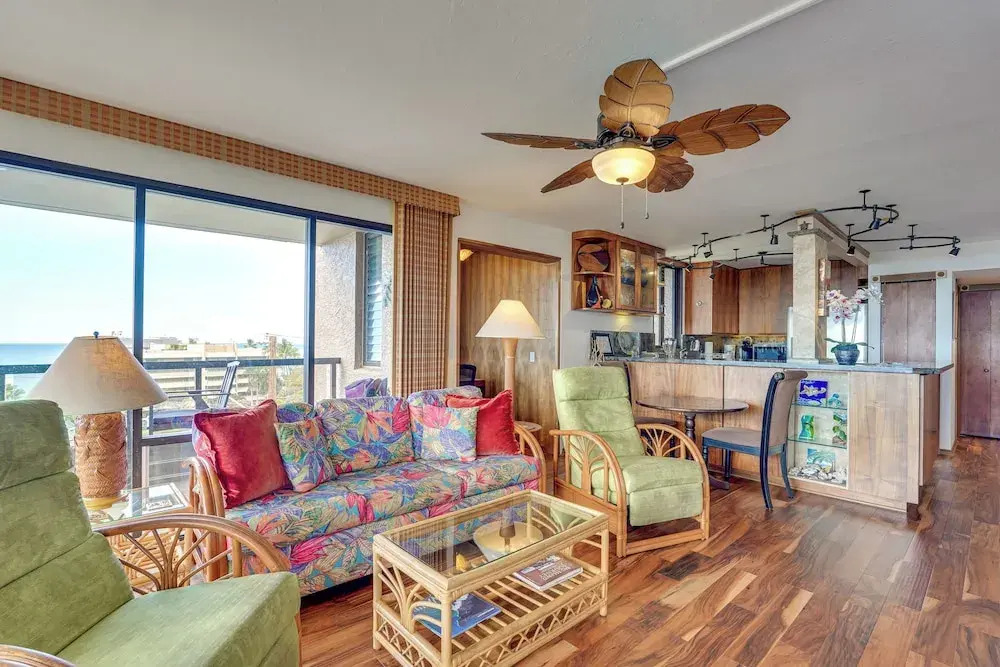 Penthouse Condo in Kona Pacific w/ Ocean Views!