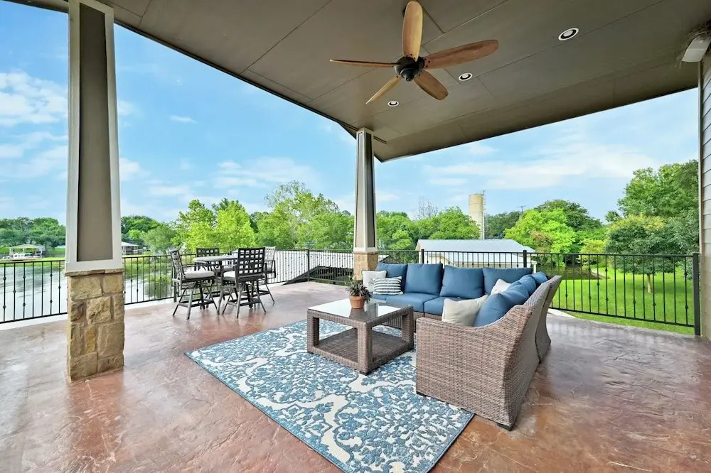 Luxurious Retreat on Lake Lbj: Pool, Hot Tub, Dock