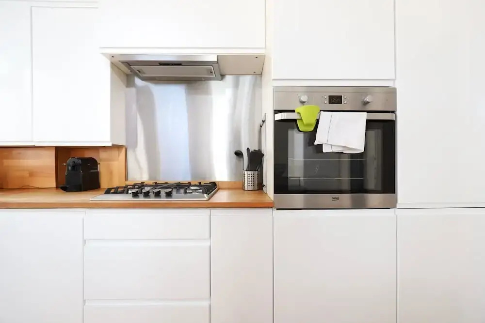 Cosy Flat in Great Location by Station
