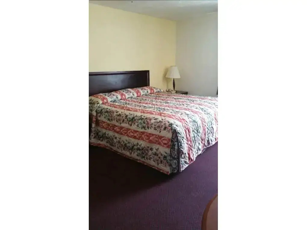 The Virginia Lodge