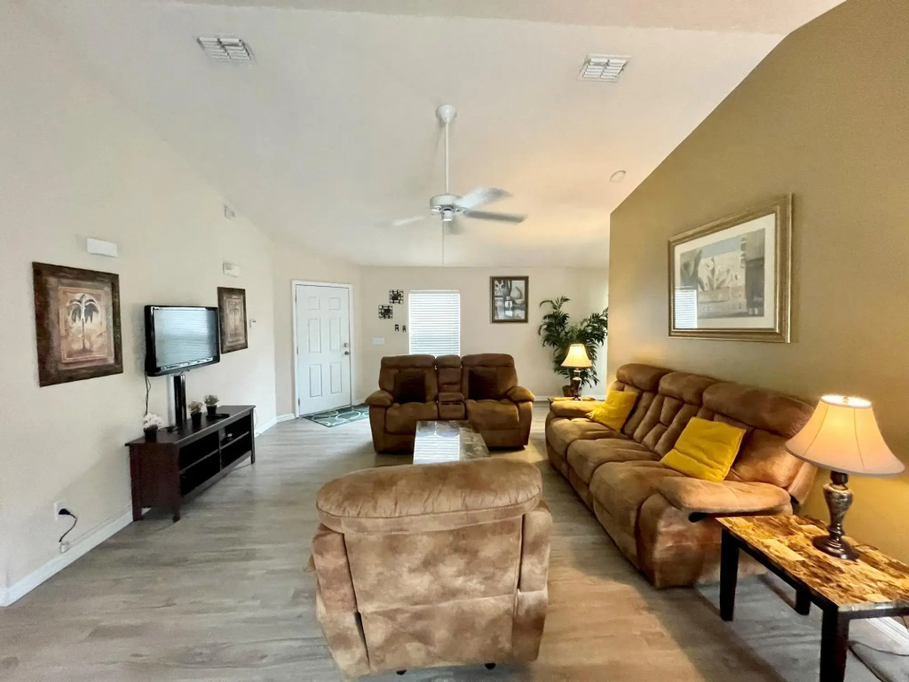 Grand Family House With Private Pool Near Disney Parks