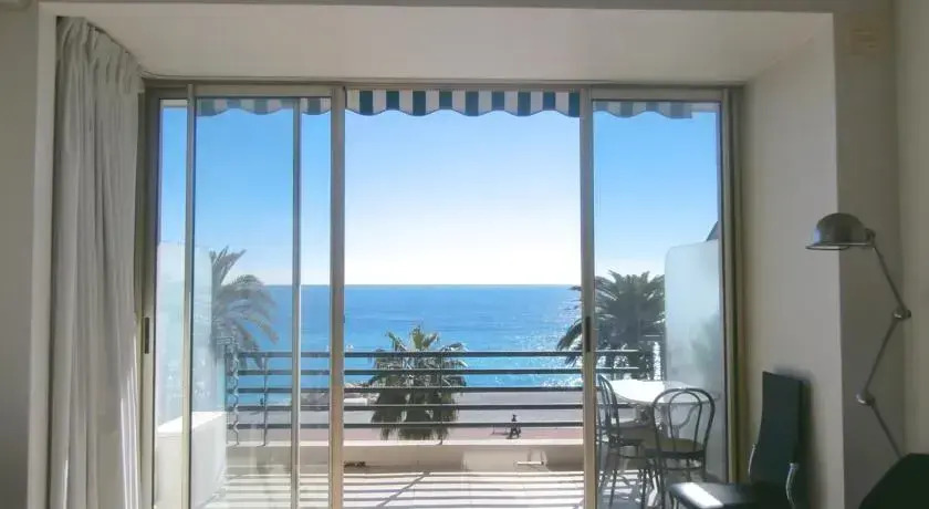 Waterfront Apartment Nice