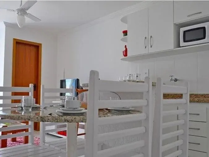 Casas no Residencial Mont Sião com 1, 2 ou 3 suítes  condomíno a poucos metros da praia de Taperapuã , com 2 piscinas adulto, 2 infantil, sauna e 2 portarias, casas com internet privativa 300MBPS