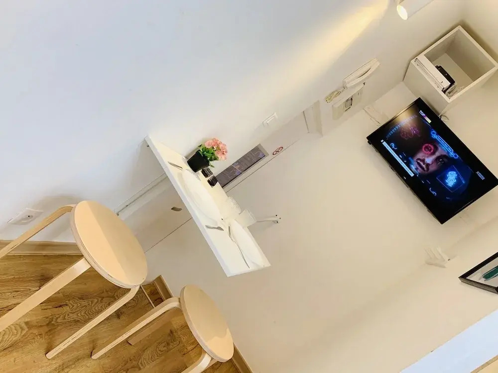 Couronne Studio