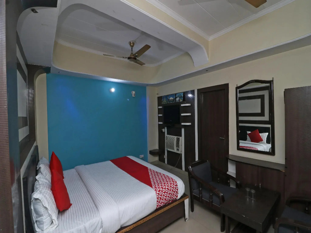 OYO 40857 Sri Ram Hotel & Restaurant
