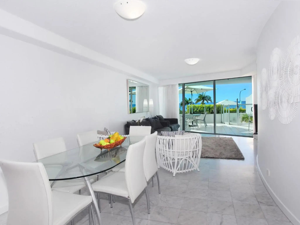 Sirocco 202 by G1 Holidays - Two Bedroom Beachfront Apartment in Sirocco Resort