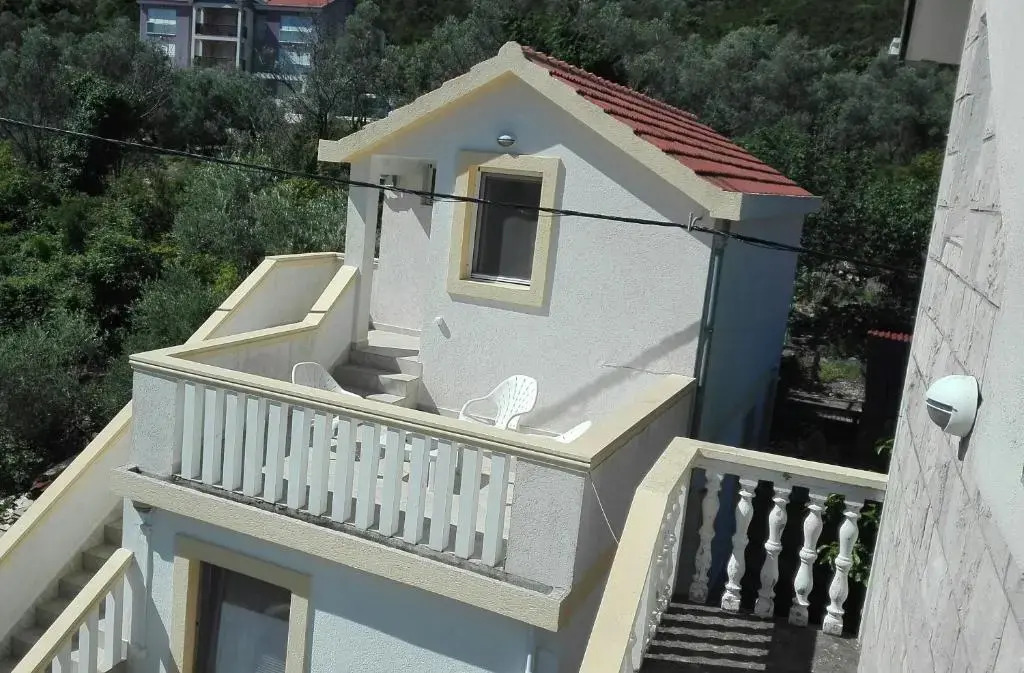 INO Apartments