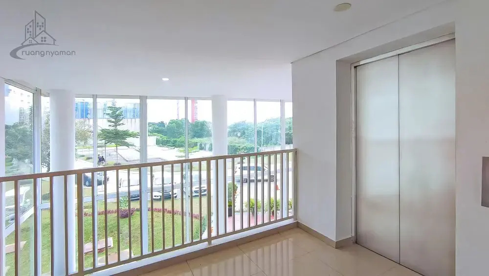 Elis Room at Aeropolis by Ruang Nyaman