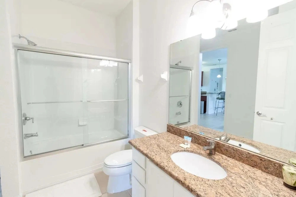 Condo 5min-universal Spacious Condo Vc101