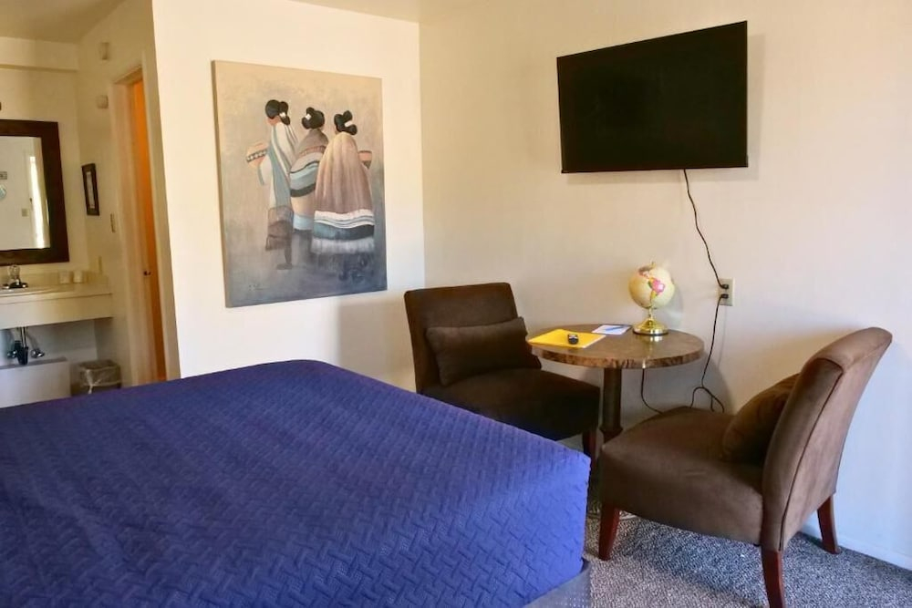 Travelers Motel