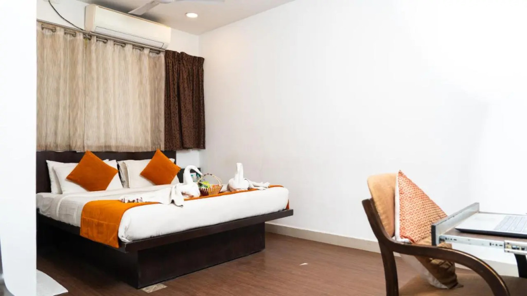 Hotel Scarlet
