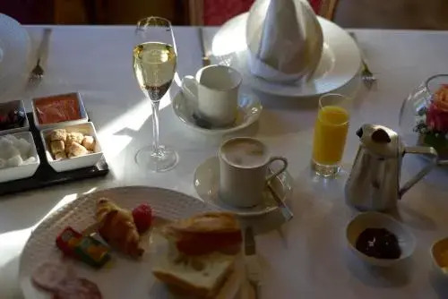 Logis Hotel Restaurant Au Boeuf Rouge