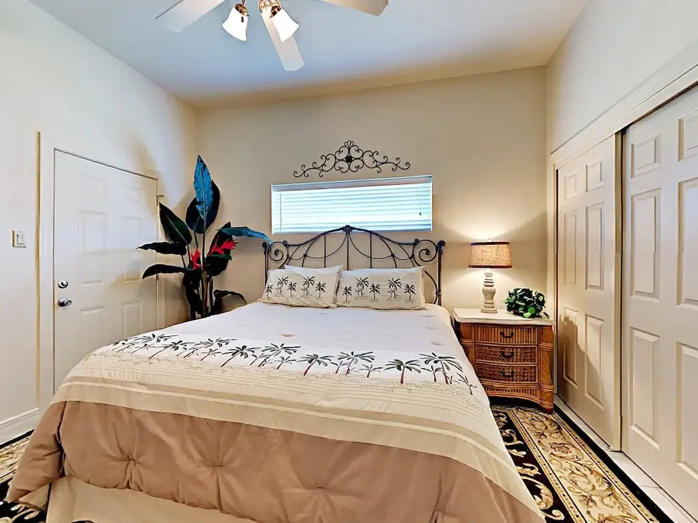 Paradise Palms - Four Bedroom Home