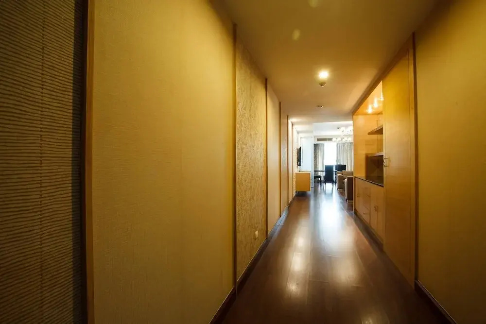 7D - 3 Bedroom Downtown Apartment With Shared Pool