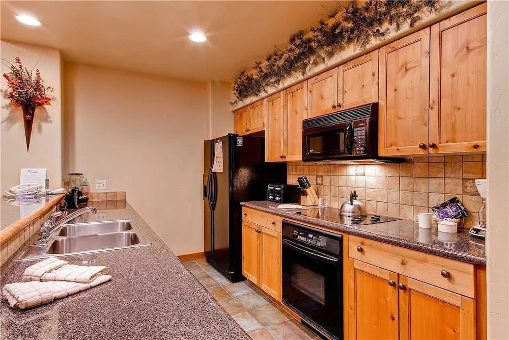 2208 Timberline Lodge, Trappeur's Crossing Apartment 4
