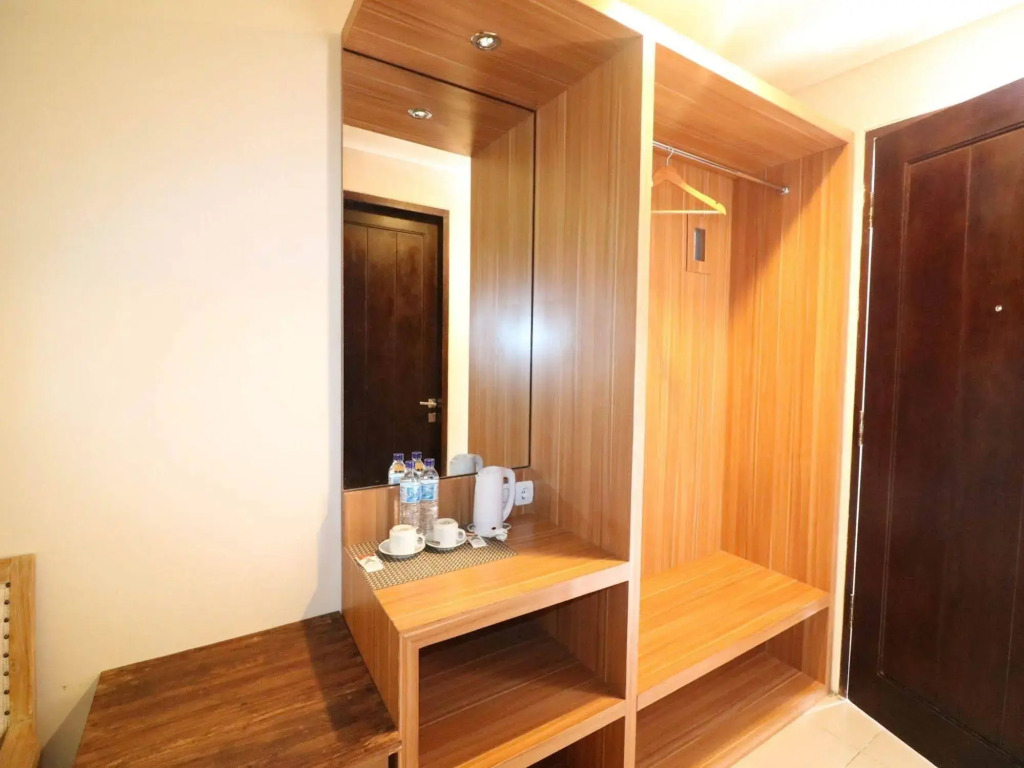 NIDA Rooms Tugu Railway Station