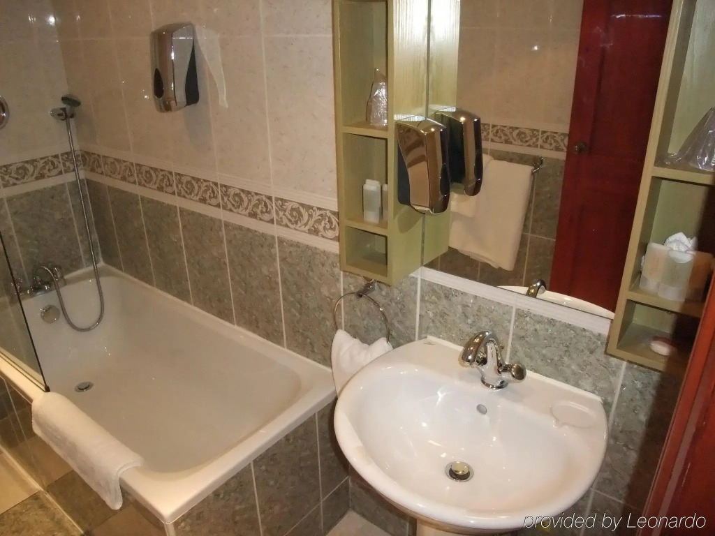 Harefield Manor Hotel