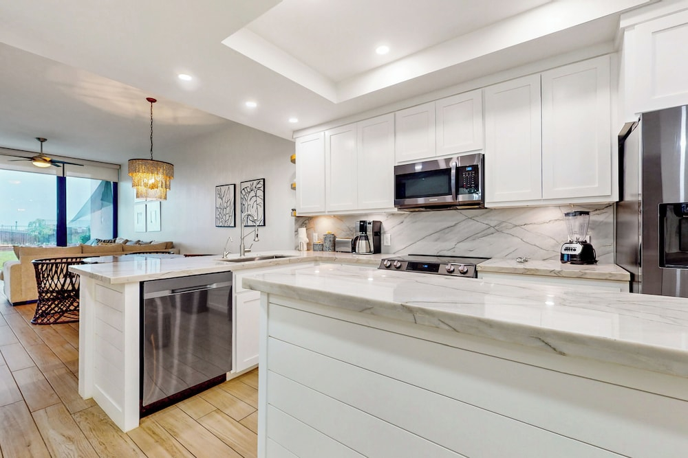 High-end 2br, Resort Perks: Suntide III - Unit 107