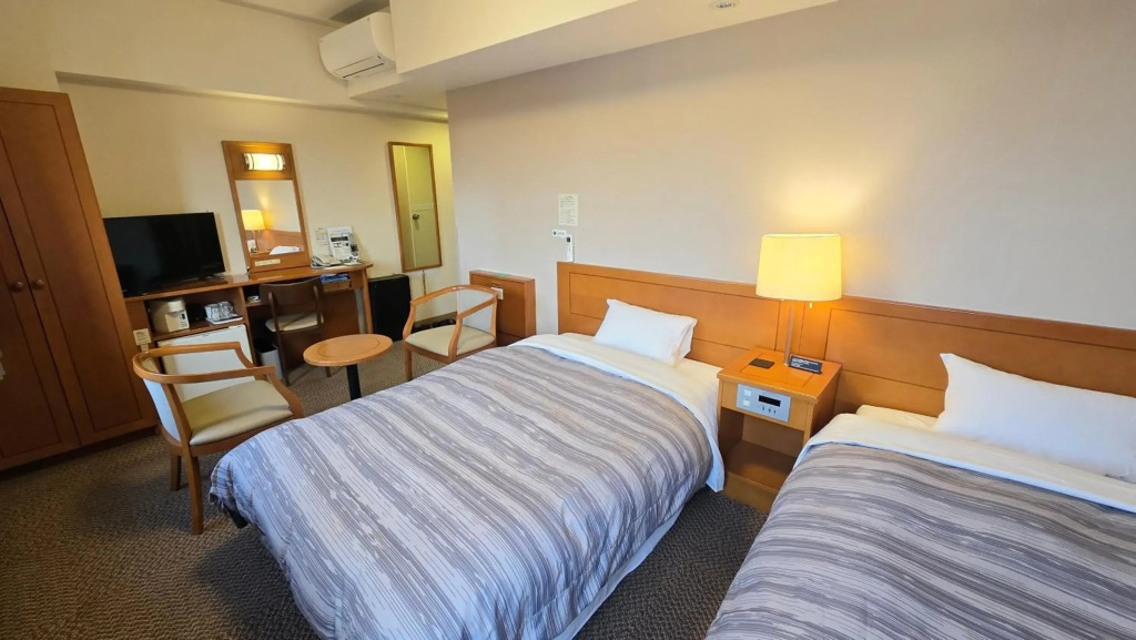 Hotel Route-Inn Fukaya Ekimae