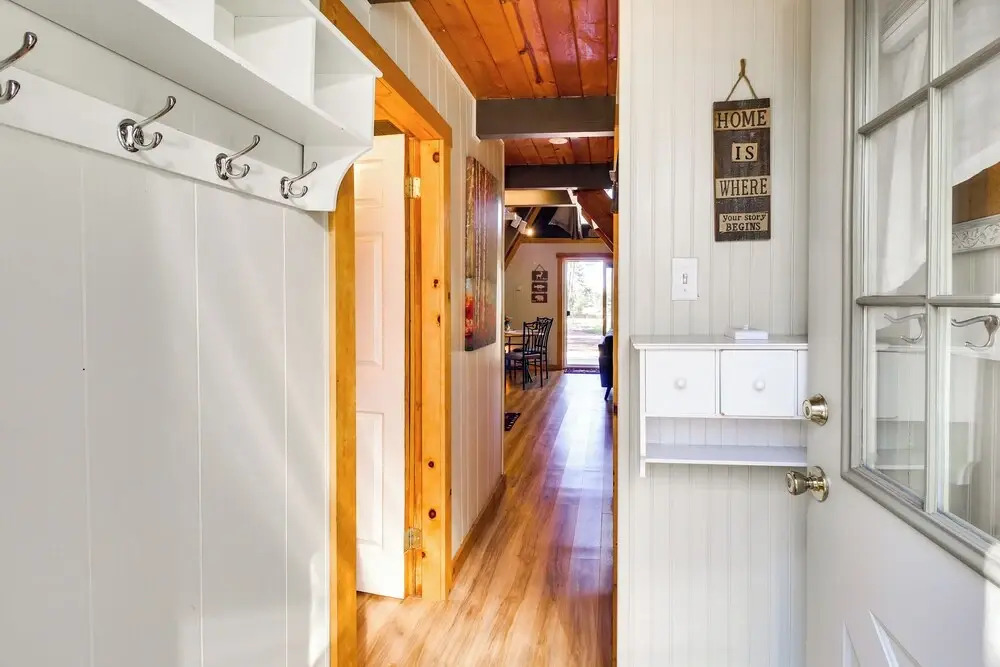 A-frame Cabin w/ Deck & Grill in Pinetop!