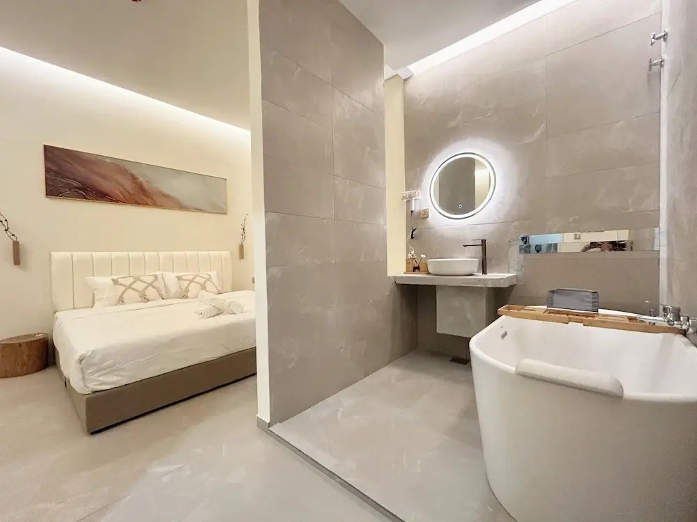 ONE18 Boutique Hotel Self Check In