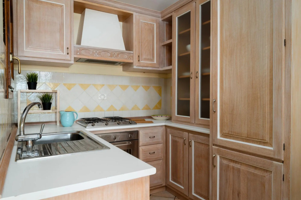 Apartment with a sea view, has 2 bedrooms: one double with en-suite bathroom and one triple with a F-CALA MORESCA