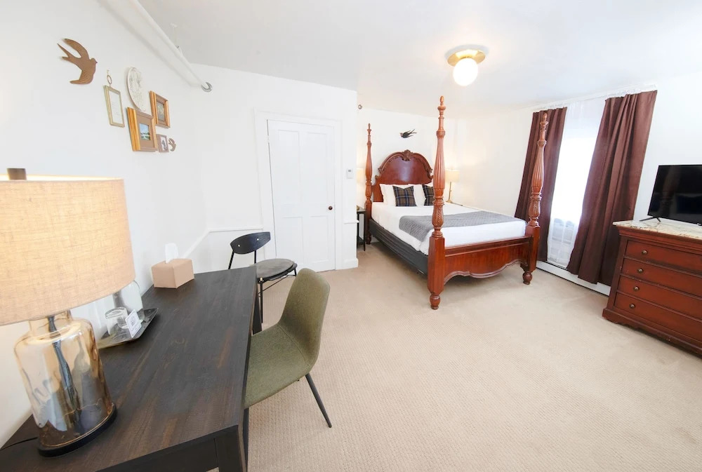 The New London Inn