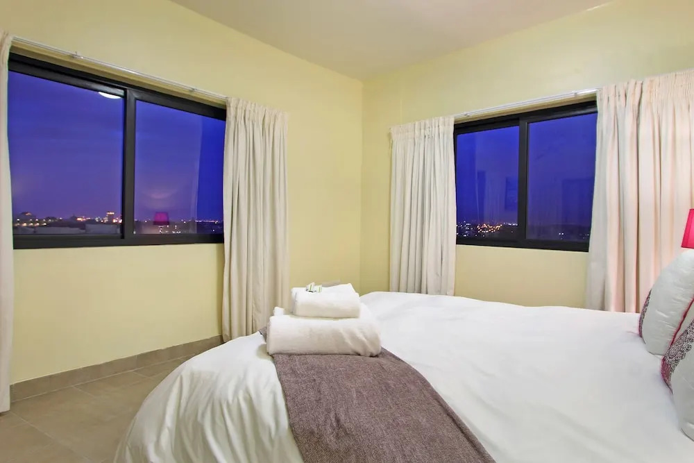Knightsbridge 407 by Host Agents