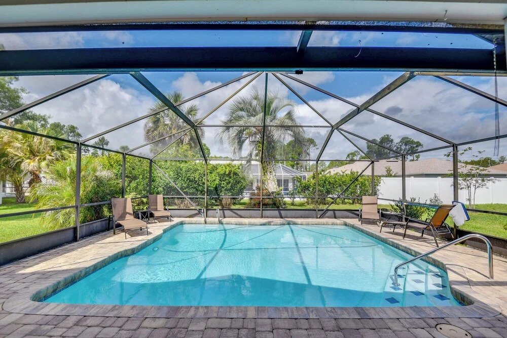Chic Palm Coast Escape: Lanai & Heated Pool!