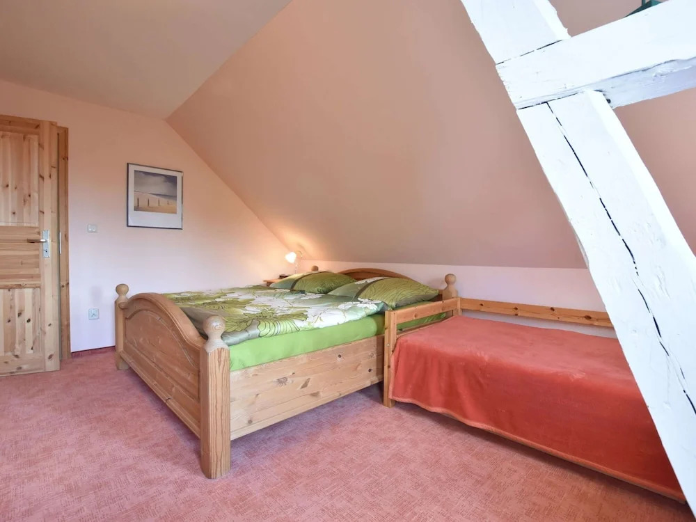 Comfy Apartment in Kröpelin near Sea Beach