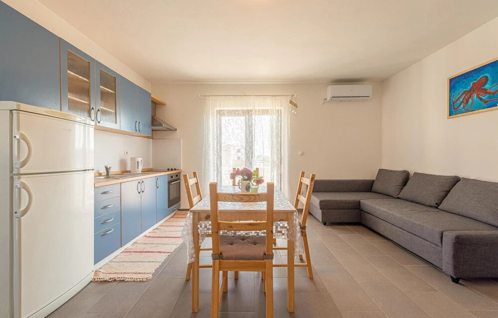 Nice Apartment in Privlaka With 1 Bedrooms and Wifi