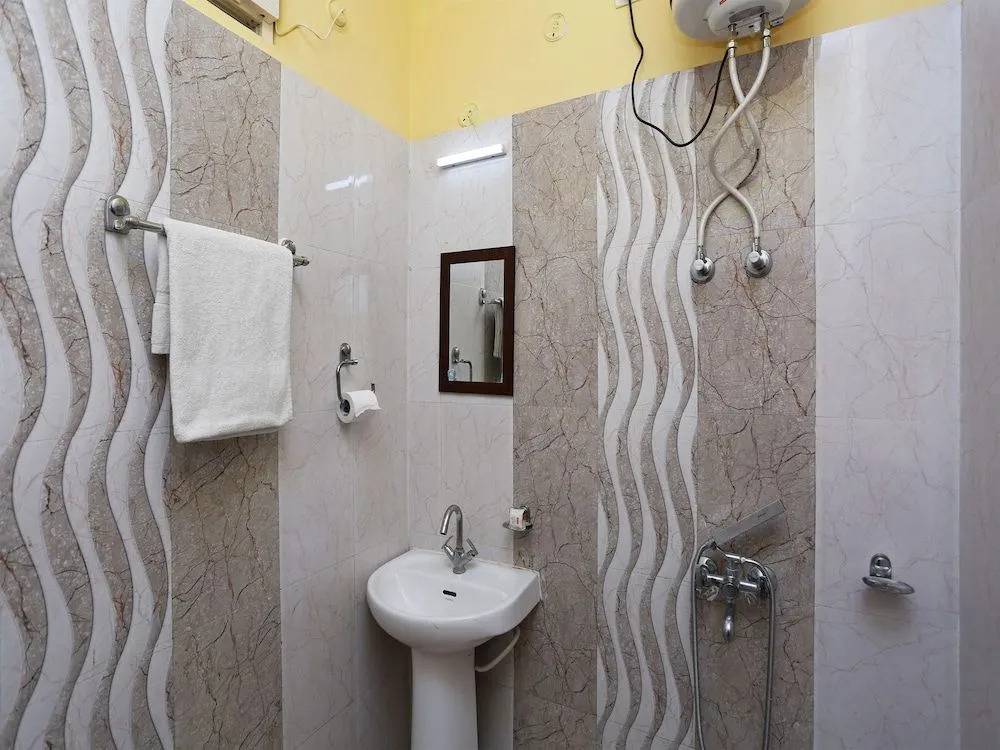 Oyo 23298 Hotel Uttaranchal Inn