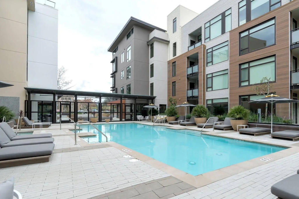 Global Luxury Suites at Downtown Mountain View