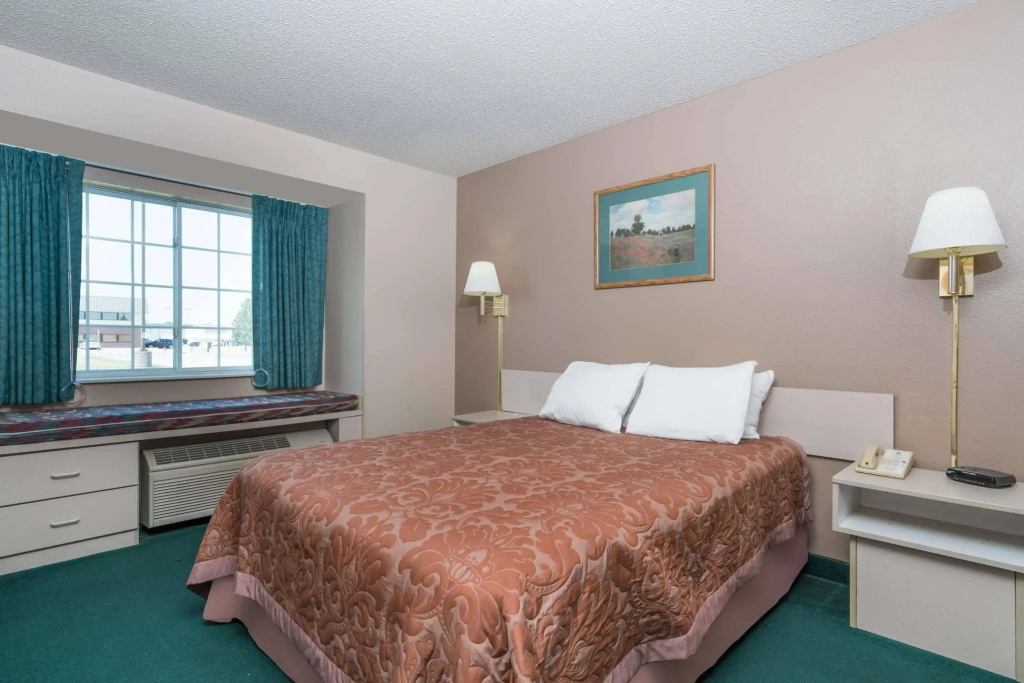 Super 8 By Wyndham Fargo Airport