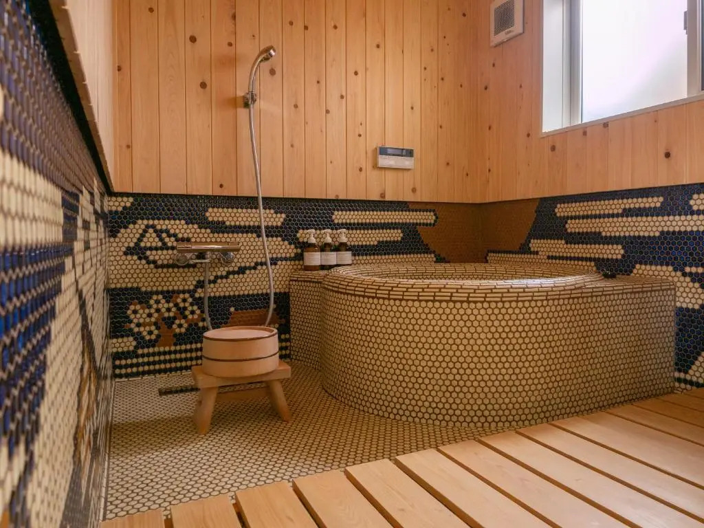 Kyoto Machiya Cottage karigane