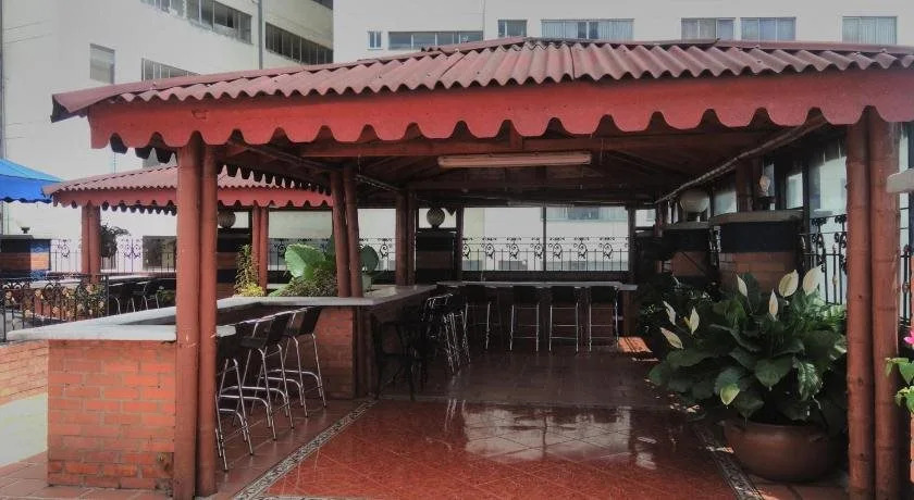 Hotel Ribera Del Rio Av 2N
