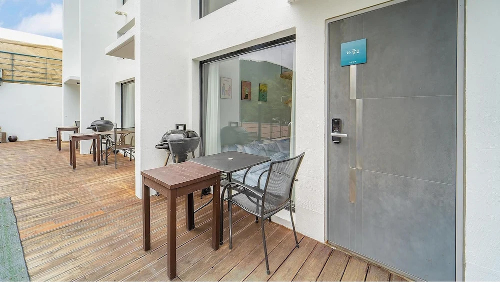 Yeosu Sea&Blue Family Pension