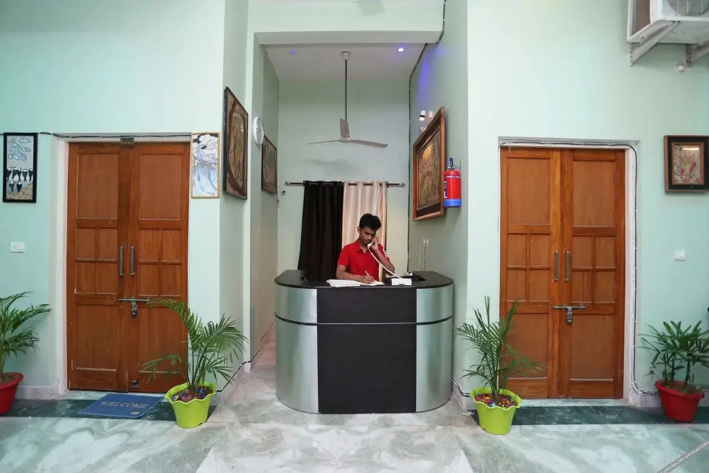 Capital O 26106 Hotel Solitaire