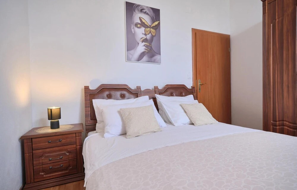 Nice Home in Podstrana With Outdoor Swimming Pool, Wifi and 2 Bedrooms