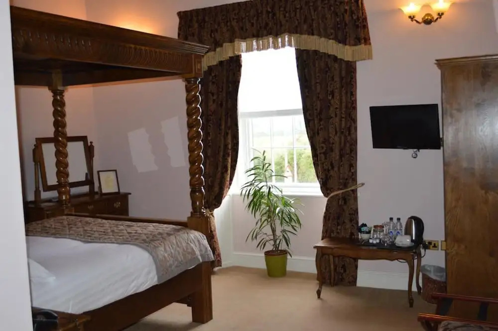 Brigands Inn