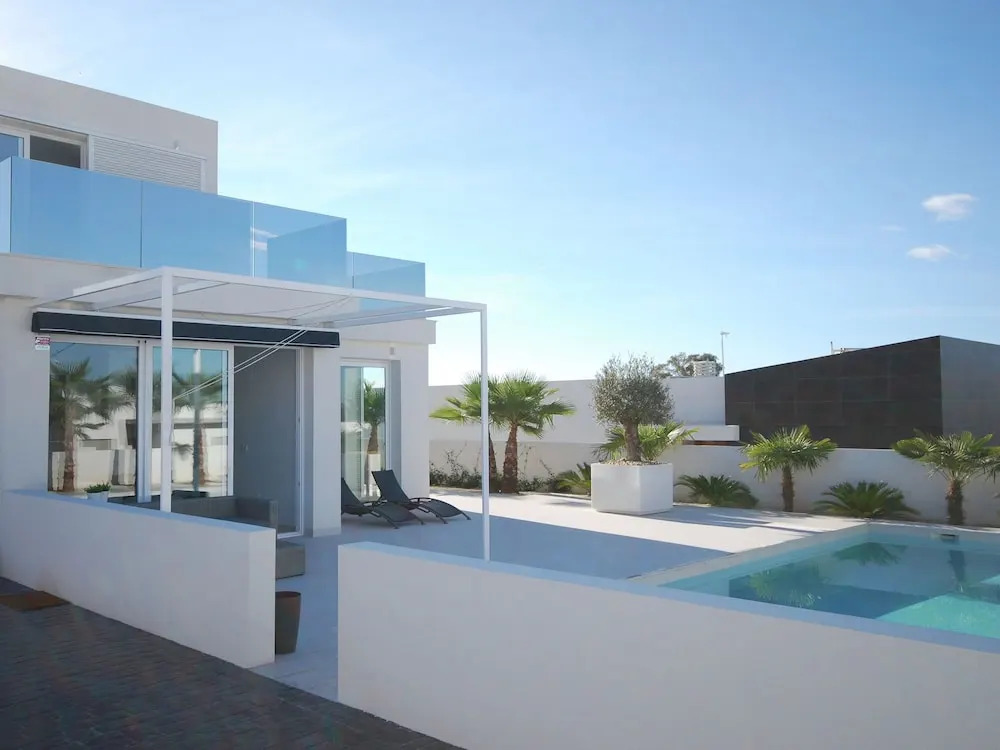 Villa with private pool